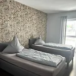 Krieger Liebeshotel